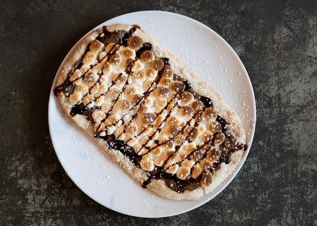 S'mores WH Original Dessert Pizza